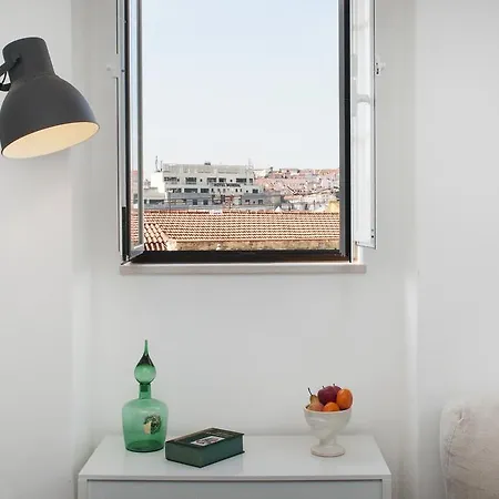 Lovelystay - Imaginary Mouraria Apartmán *